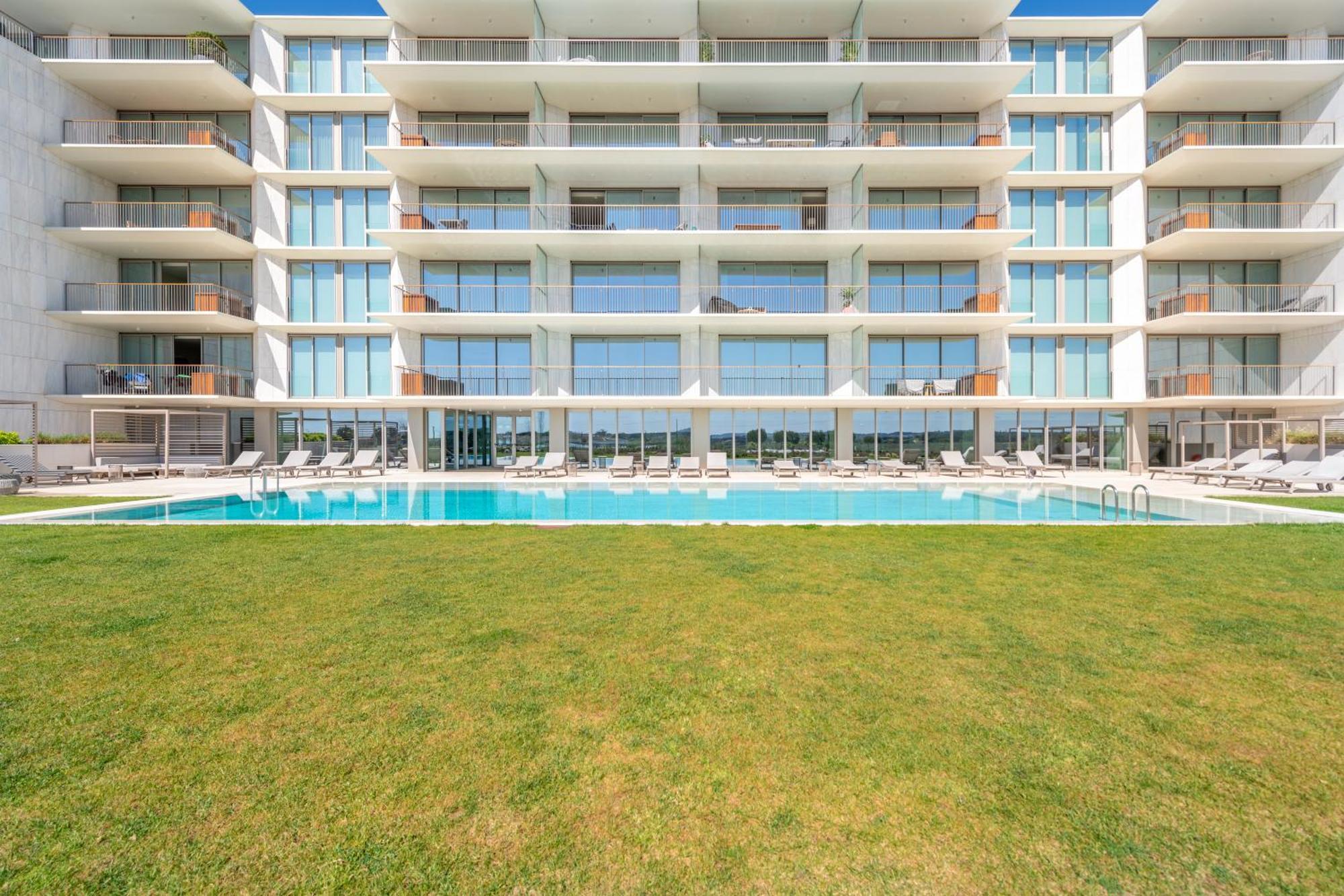 Bayline Condominium - Heated Indoor Swimming Pool - Spa - By Bedzy Armação de Pêra Exterior foto