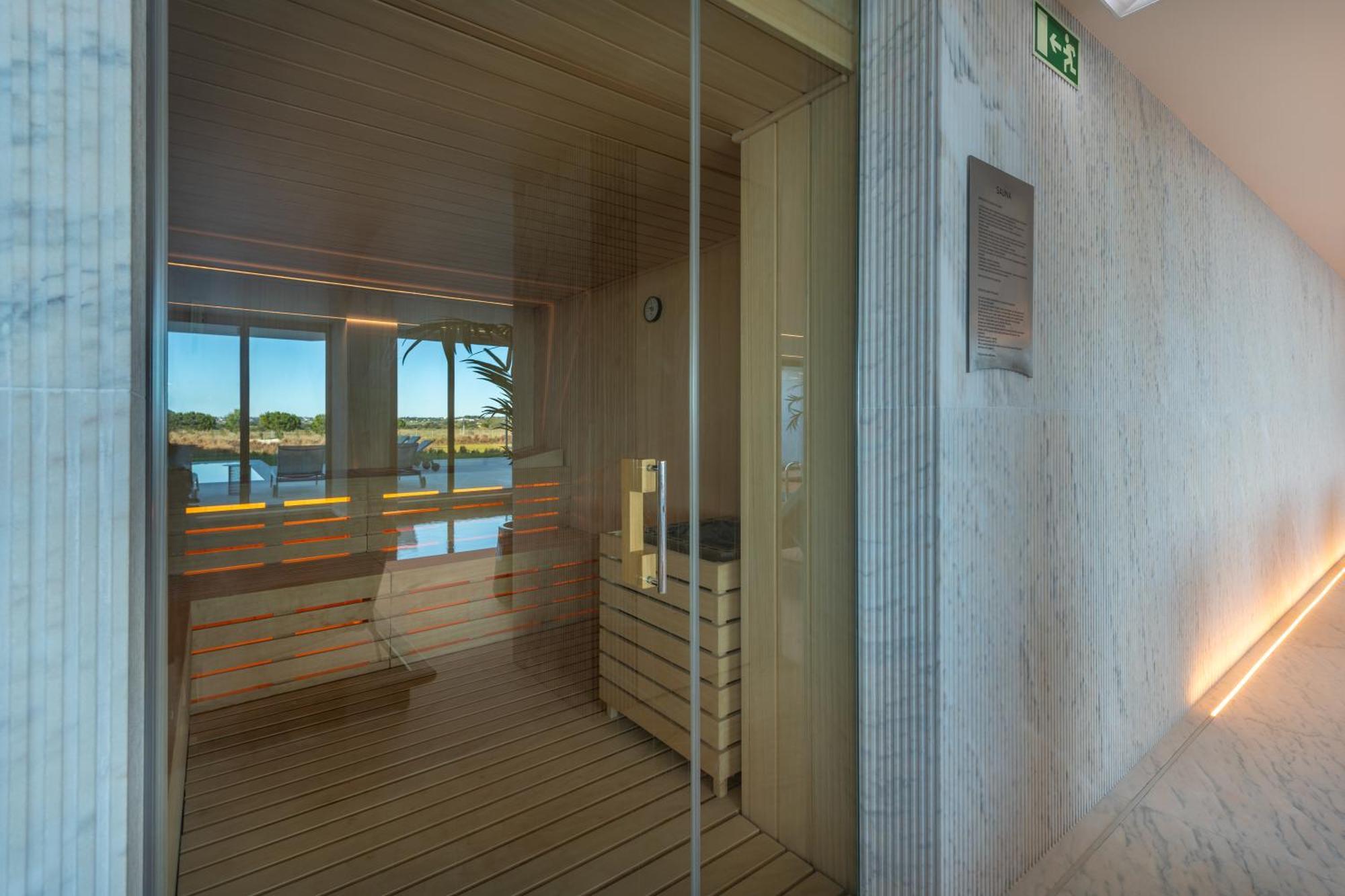 Bayline Condominium - Heated Indoor Swimming Pool - Spa - By Bedzy Armação de Pêra Exterior foto